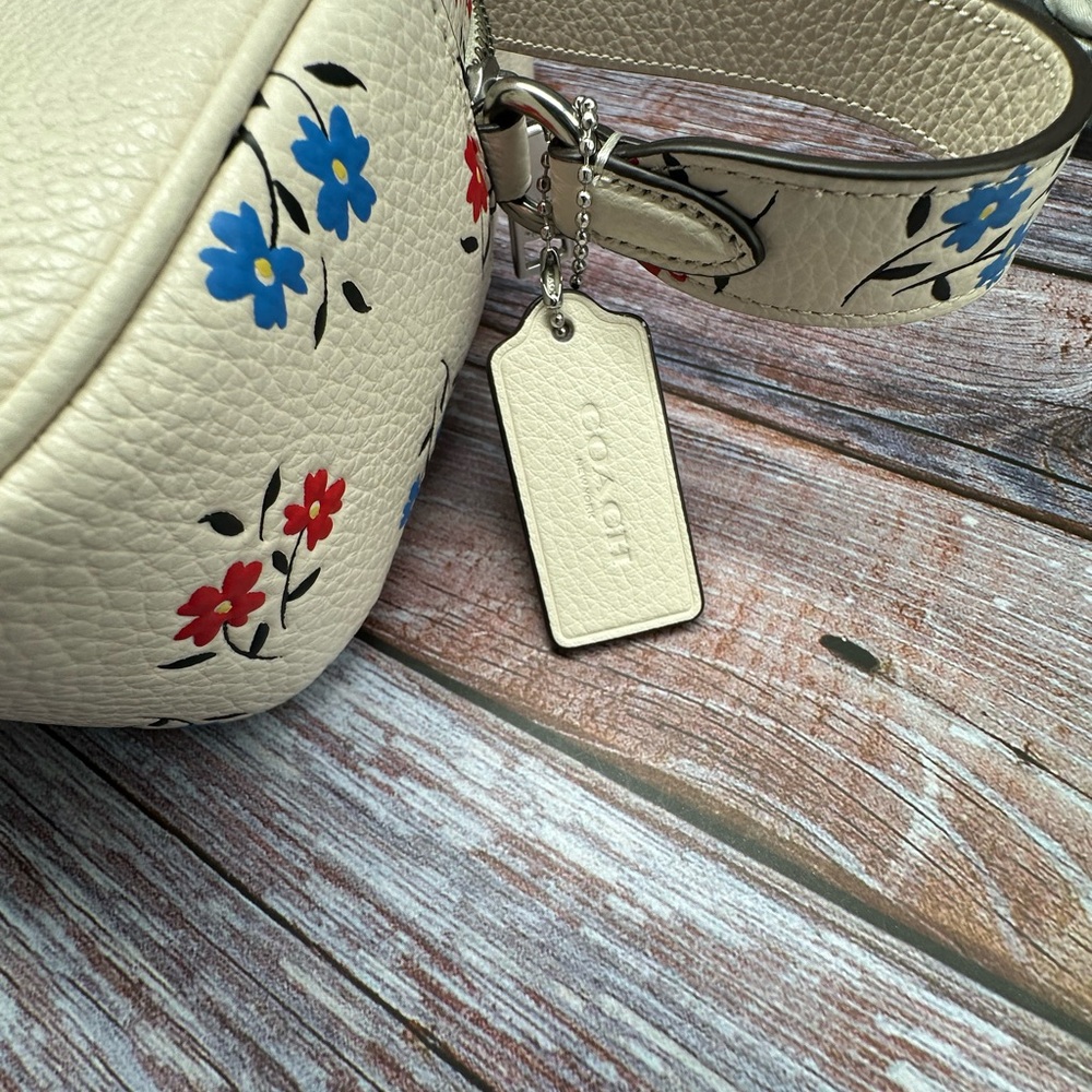 COACH | Cream Crossbody Camera Bag with Floral Print Optional Strap NWT - Picture 7 of 11
